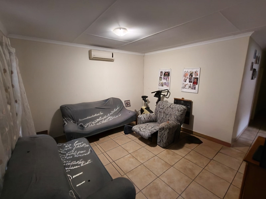 3 Bedroom Property for Sale in Waterval East North West